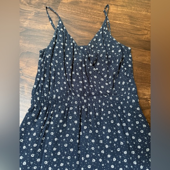 American Eagle Outfitters Dark Blue Floral Romper - Picture 2 of 5